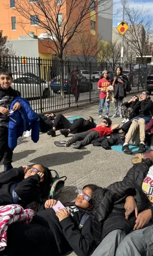 Solar Esclipse (3) Solar Esclipse (3)